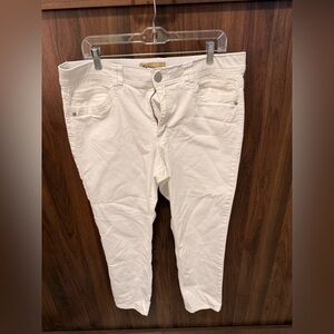 Democracy White Jeans, Size 16